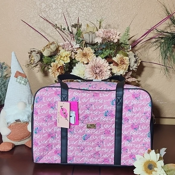 BETSEY JOHNSON LUV BETSEY JOHNSON WEEKENDER - Picture 1 of 6